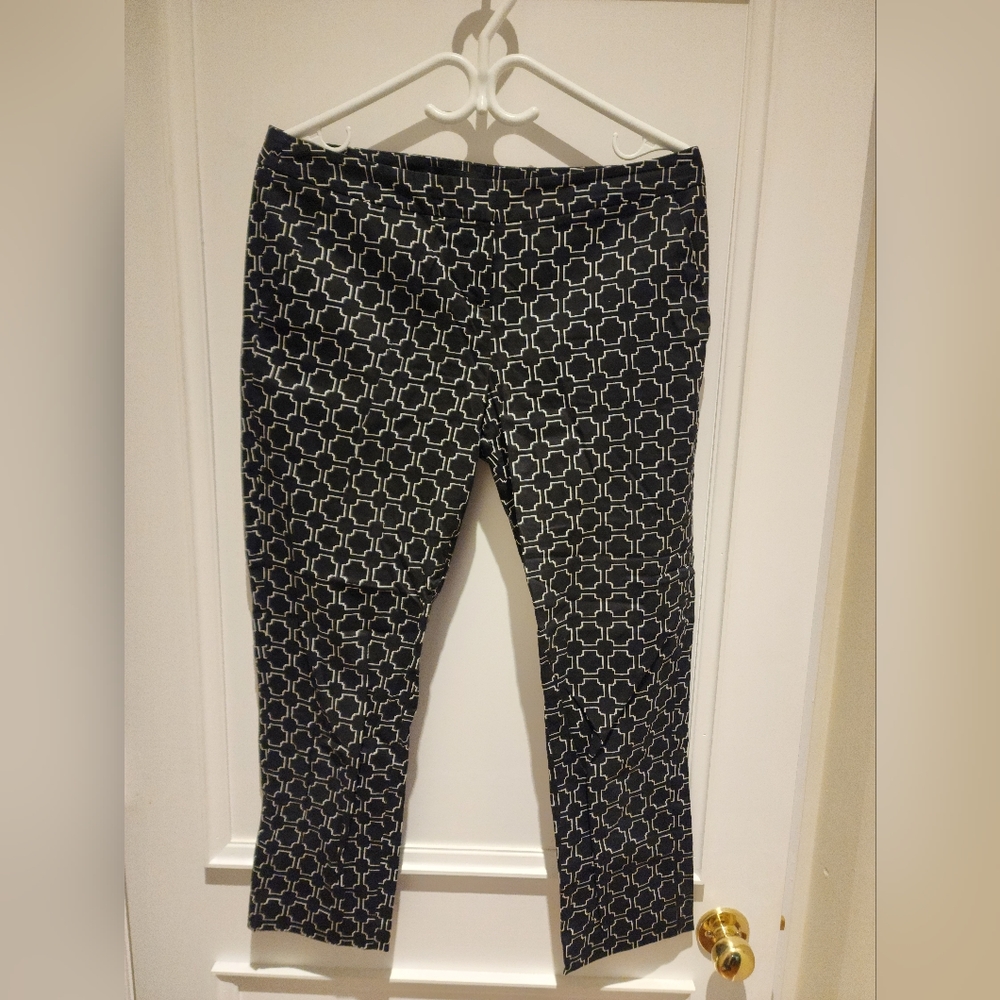 Amanda & Chelsea crop pants, size 8